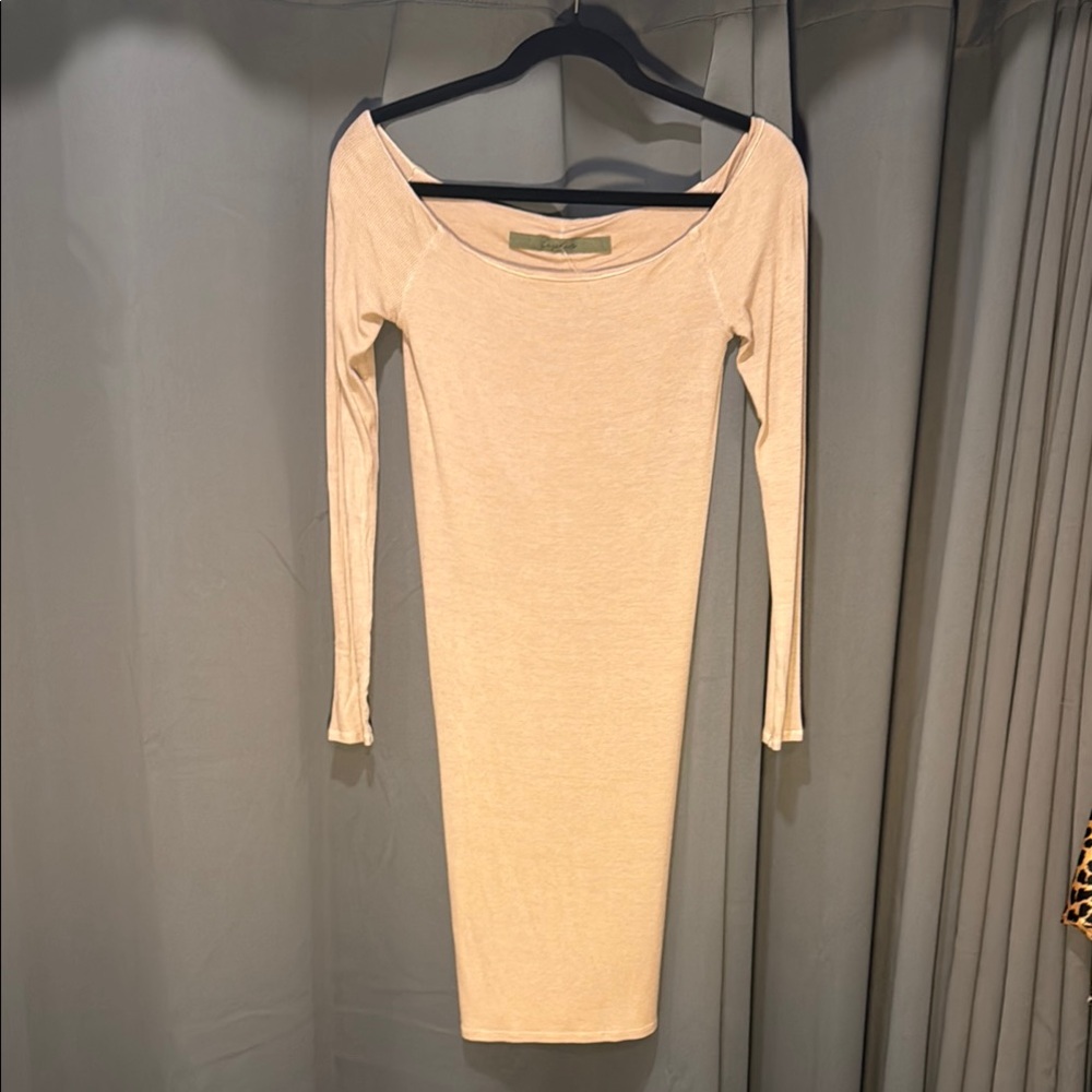 Elegant Cream Long Sleeve Dress